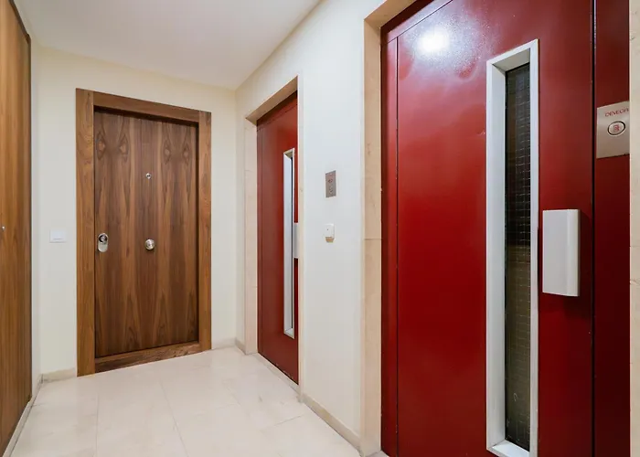 Apartamento Reformado Para 6 Personas En Plena Gran Via Alquiler Temporal